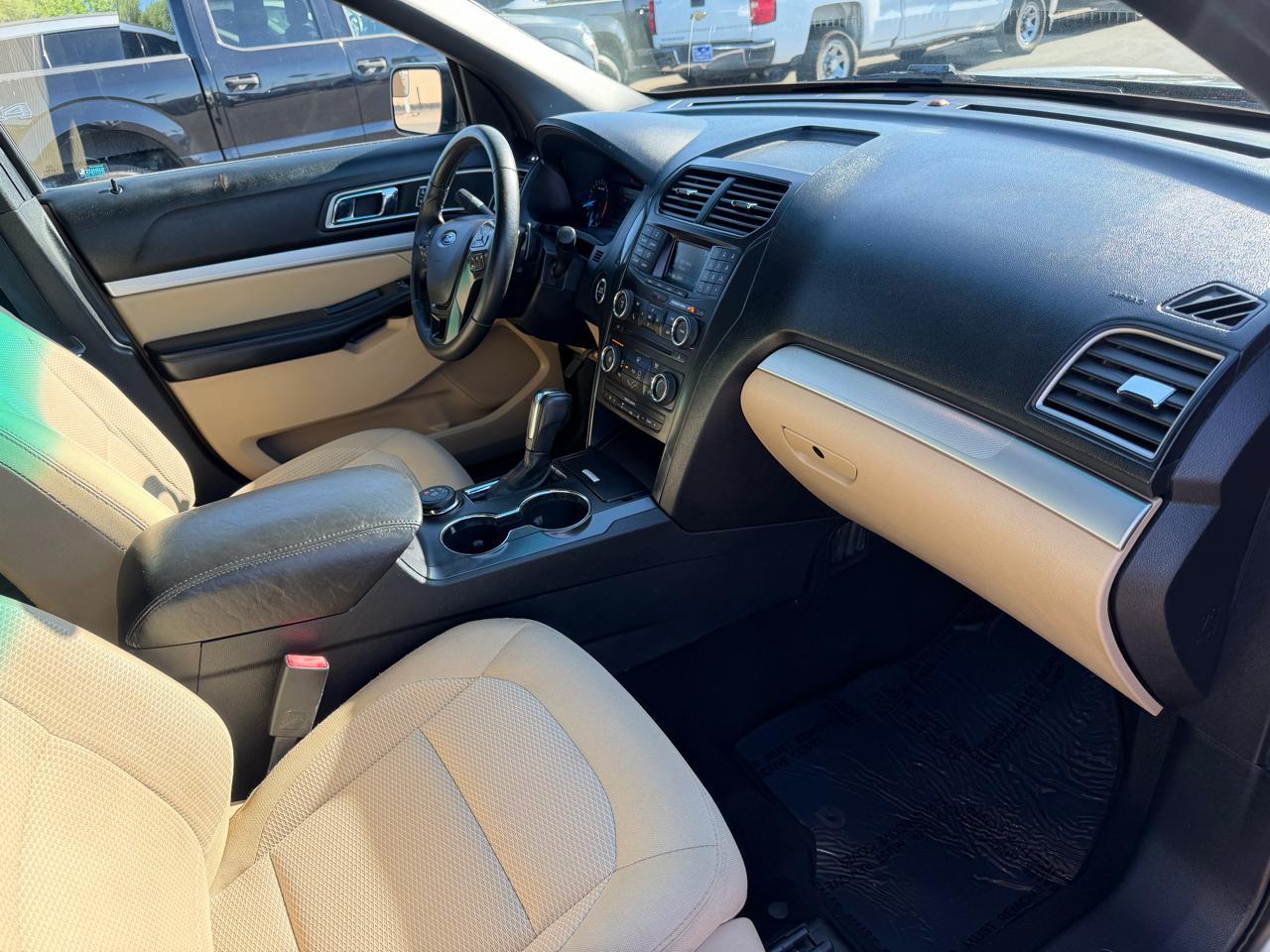 Ford Explorer 4dr XL 4WD 2017
