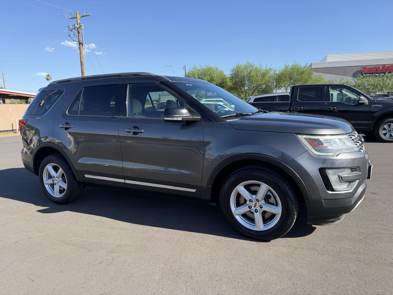 Ford Explorer 4dr XL 4WD 2017