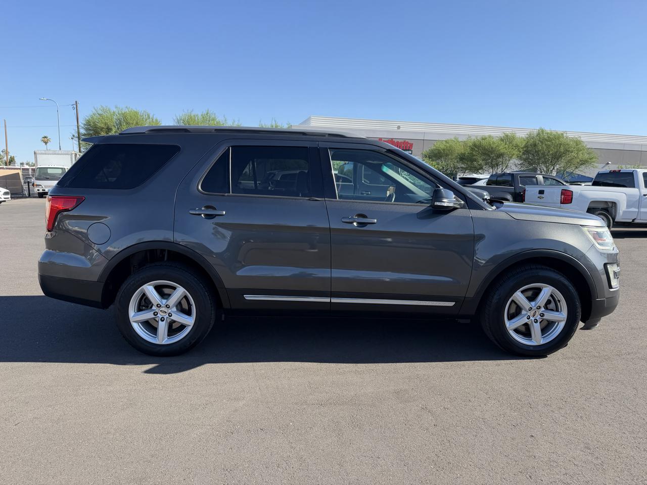 Ford Explorer 4dr XL 4WD 2017
