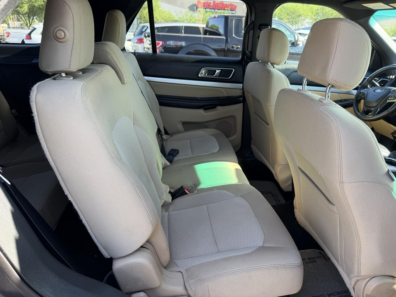 Ford Explorer 4dr XL 4WD 2017
