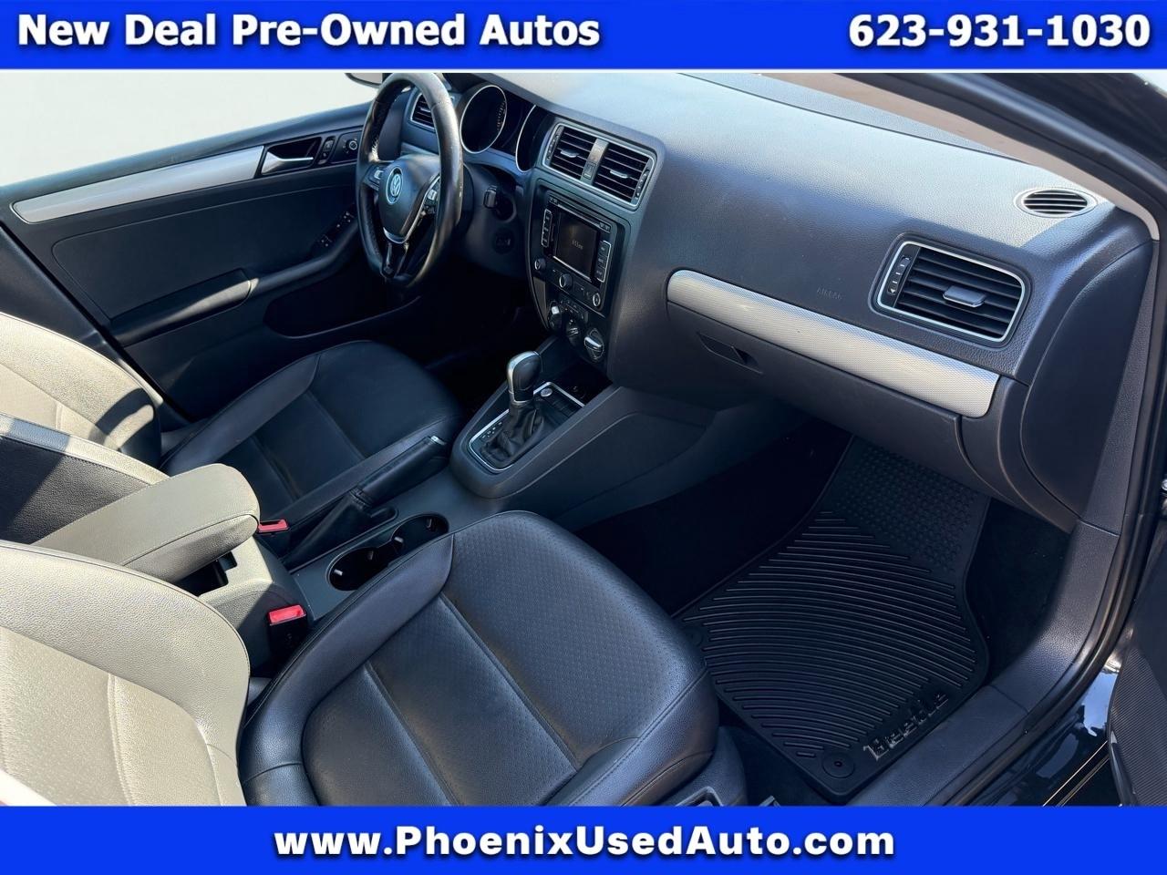 Volkswagen Jetta SE 6A 2015
