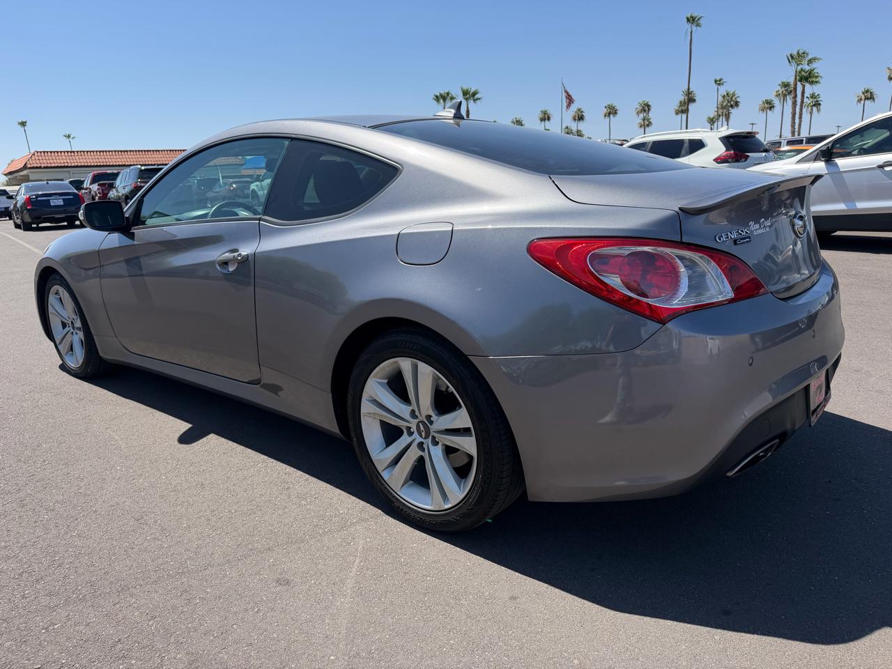 Hyundai Genesis Coupe 3.8 Grand Touring Auto 2011