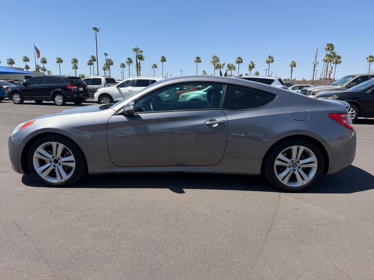 Hyundai Genesis Coupe 3.8 Grand Touring Auto 2011