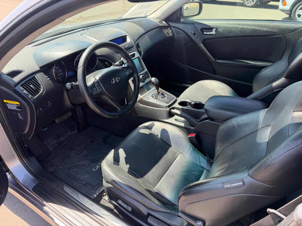 Hyundai Genesis Coupe 3.8 Grand Touring Auto 2011