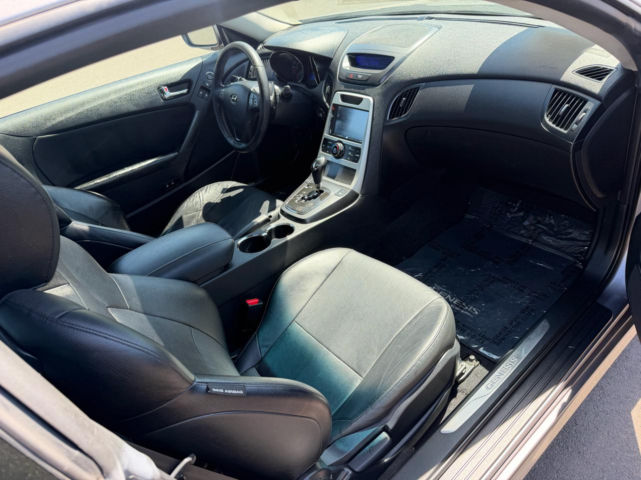 Hyundai Genesis Coupe 3.8 Grand Touring Auto 2011