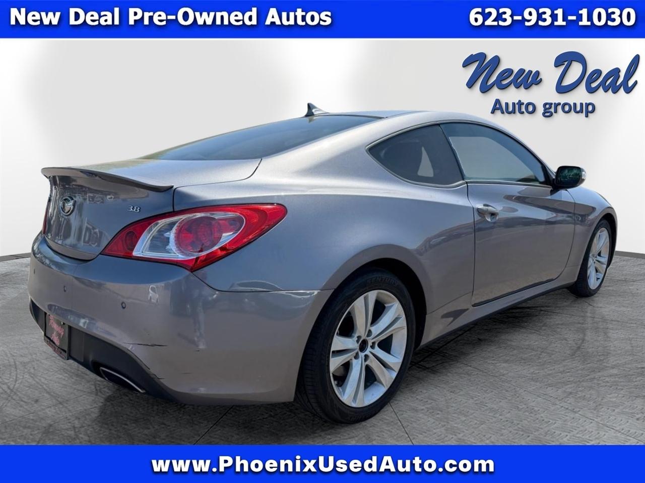Hyundai Genesis Coupe 3.8 Grand Touring Auto 2011