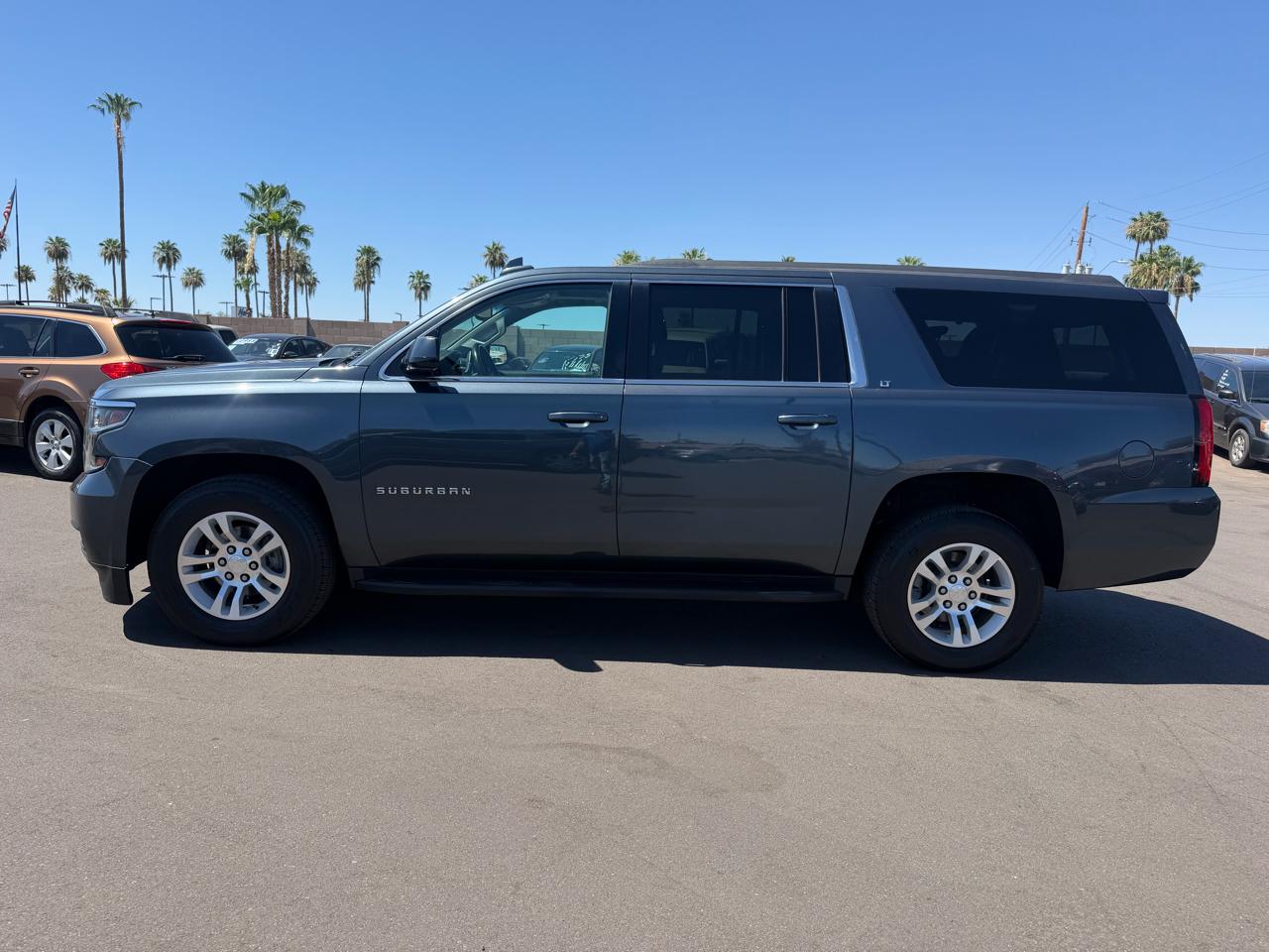 Chevrolet Suburban LT 4WD 2019