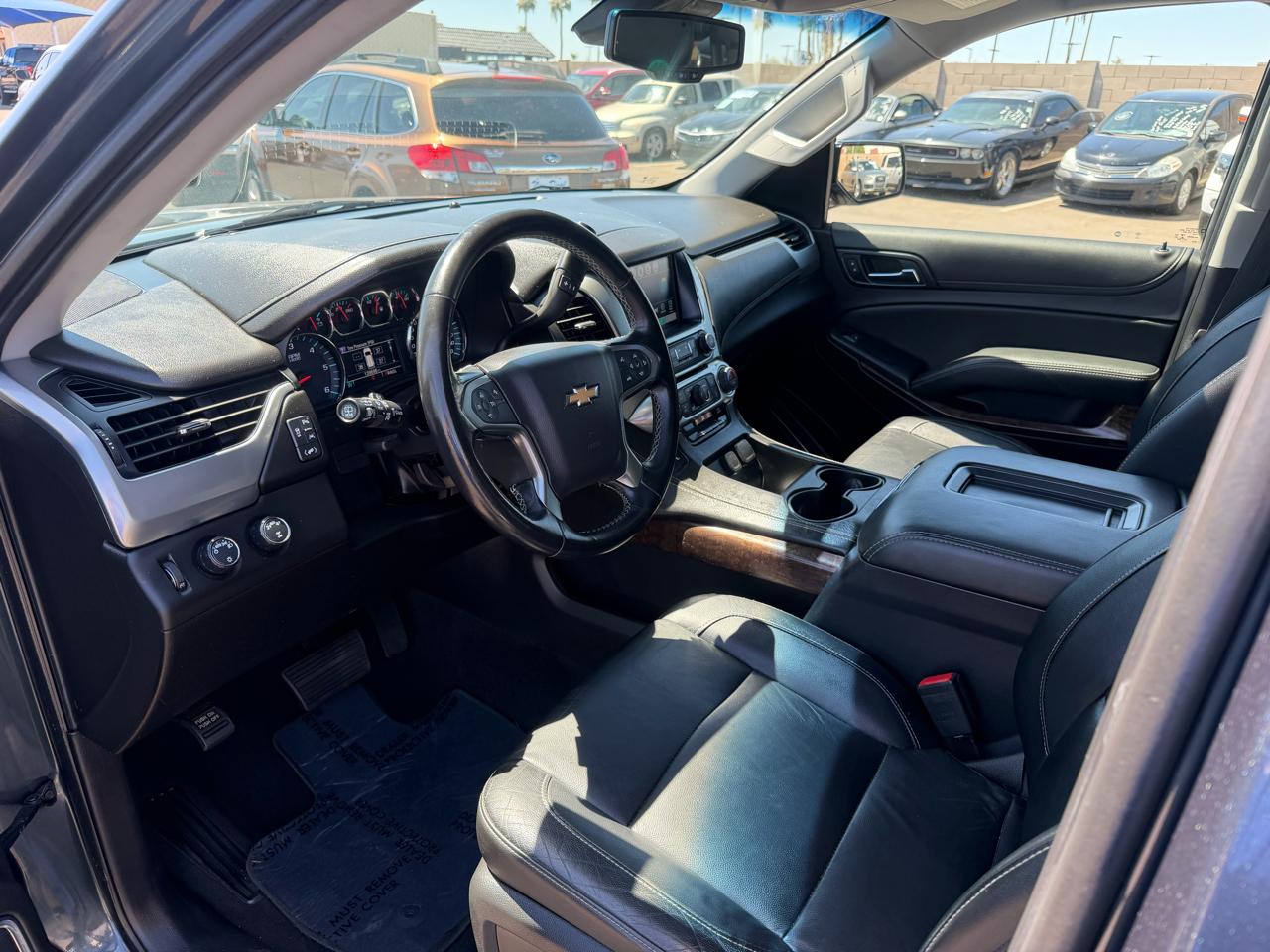 Chevrolet Suburban LT 4WD 2019
