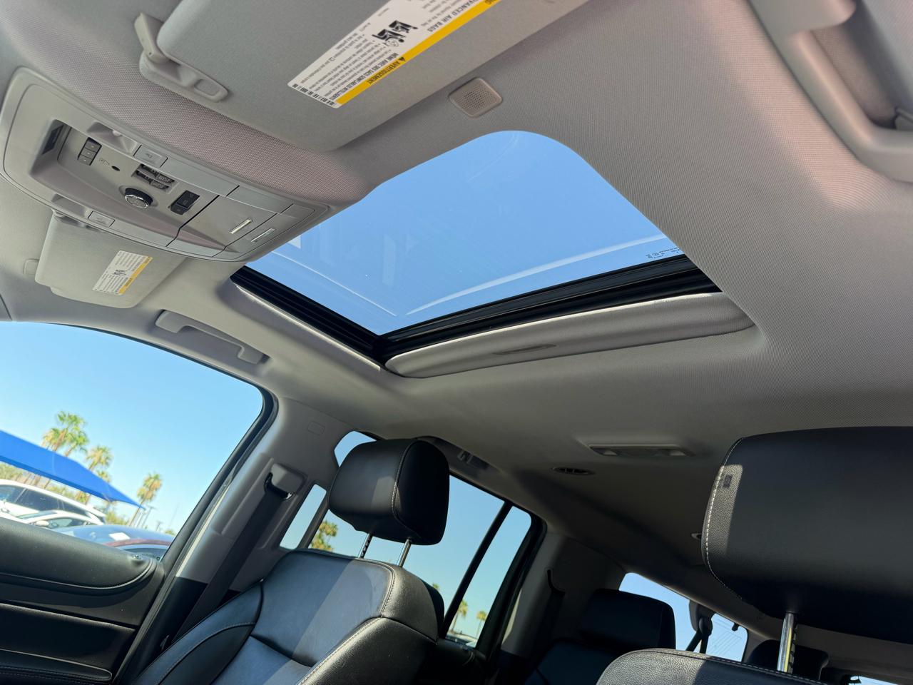 Chevrolet Suburban LT 4WD 2019