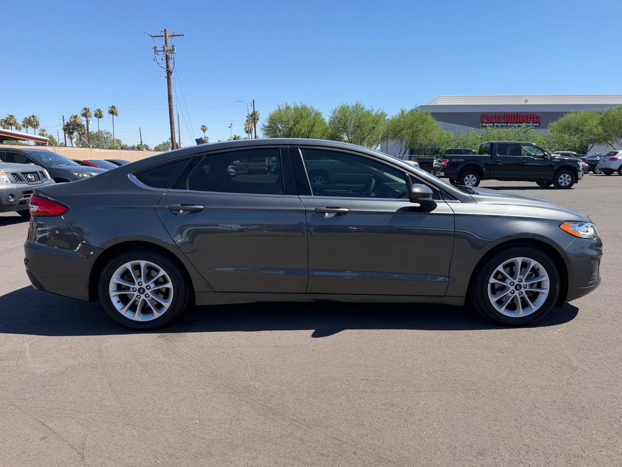 Ford Fusion SE 2020