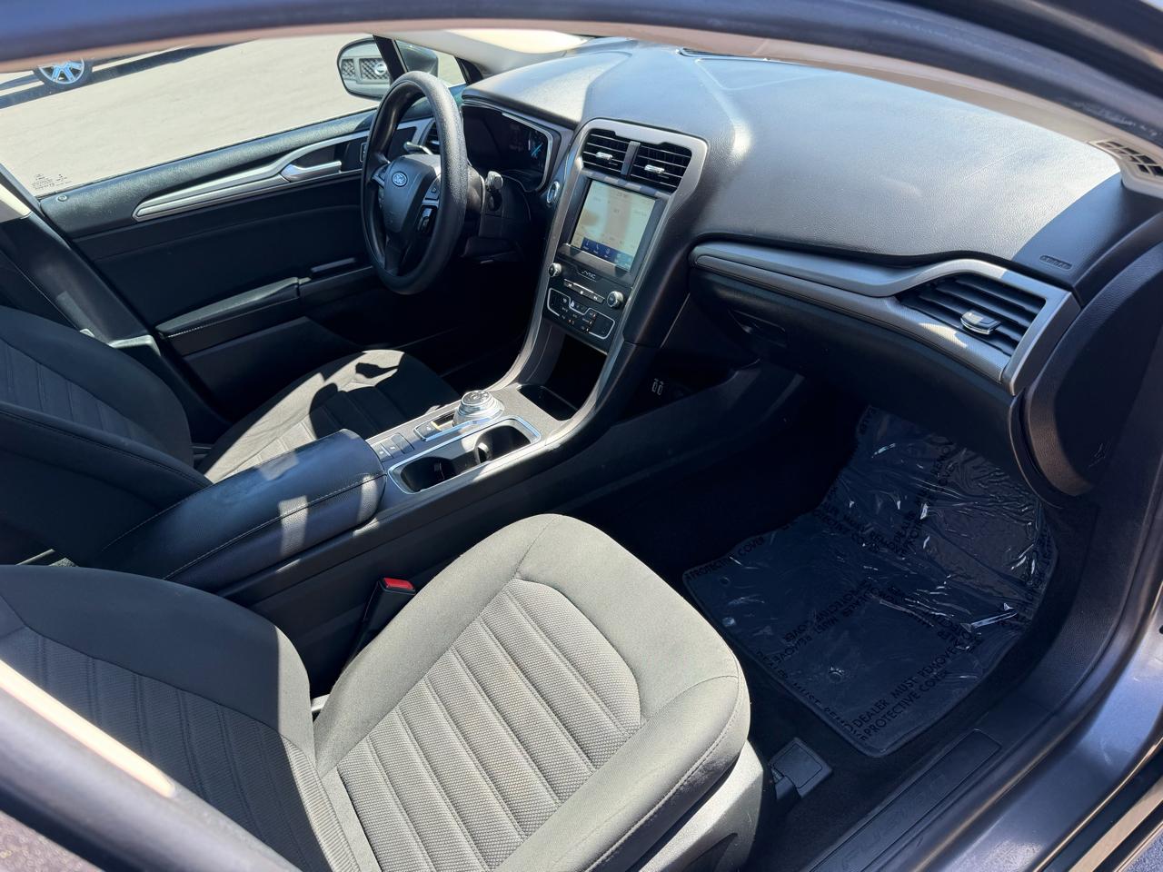 Ford Fusion SE 2020