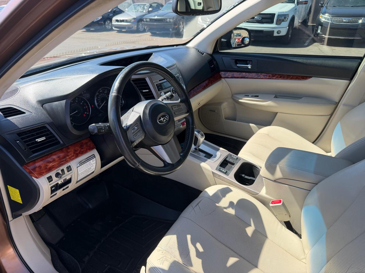 Subaru Outback 2.5i Limited 2011