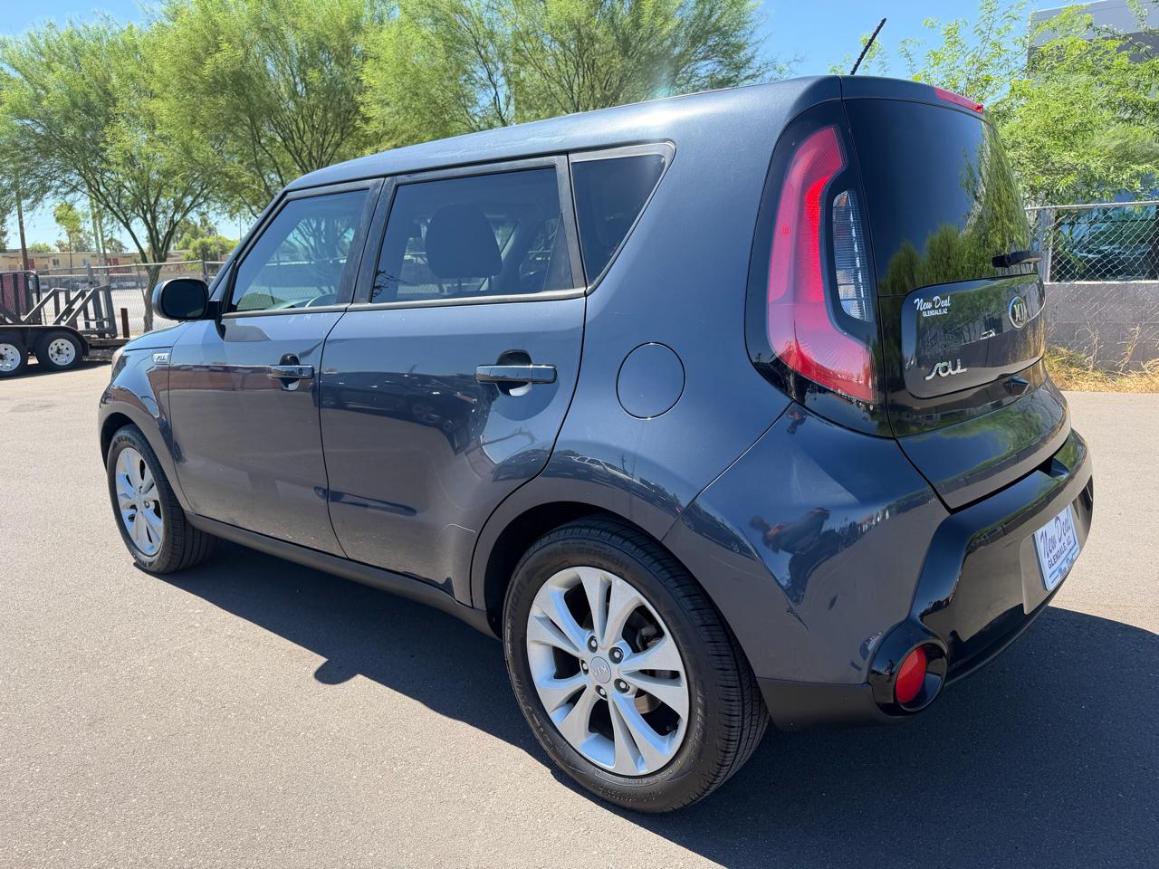 Kia Soul + w/Signature 2.0 Special Edition 2016