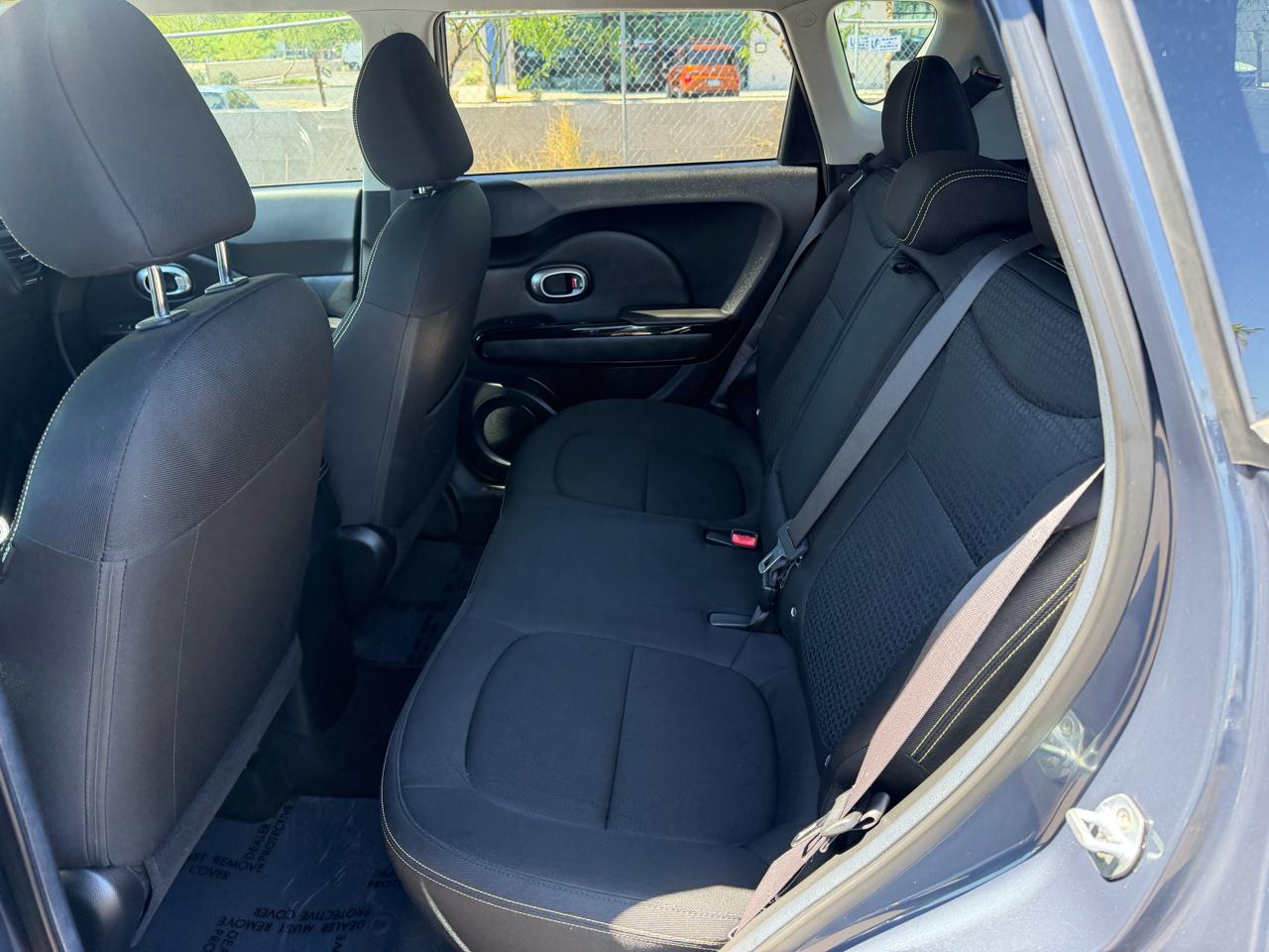Kia Soul + w/Signature 2.0 Special Edition 2016