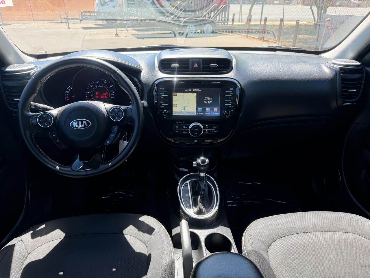 Kia Soul + w/Signature 2.0 Special Edition 2016