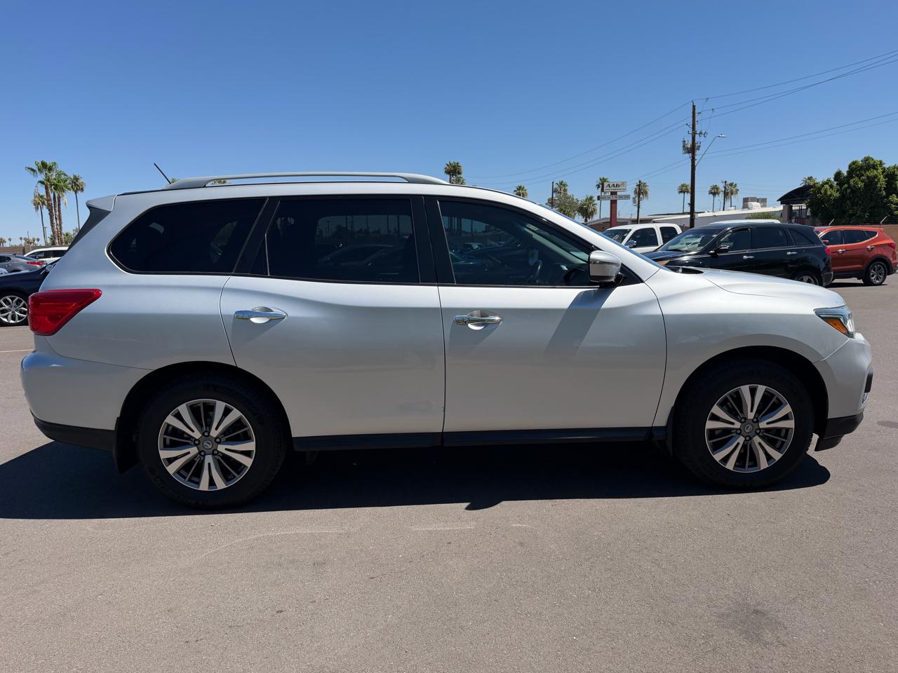 Nissan Pathfinder S 2WD 2018