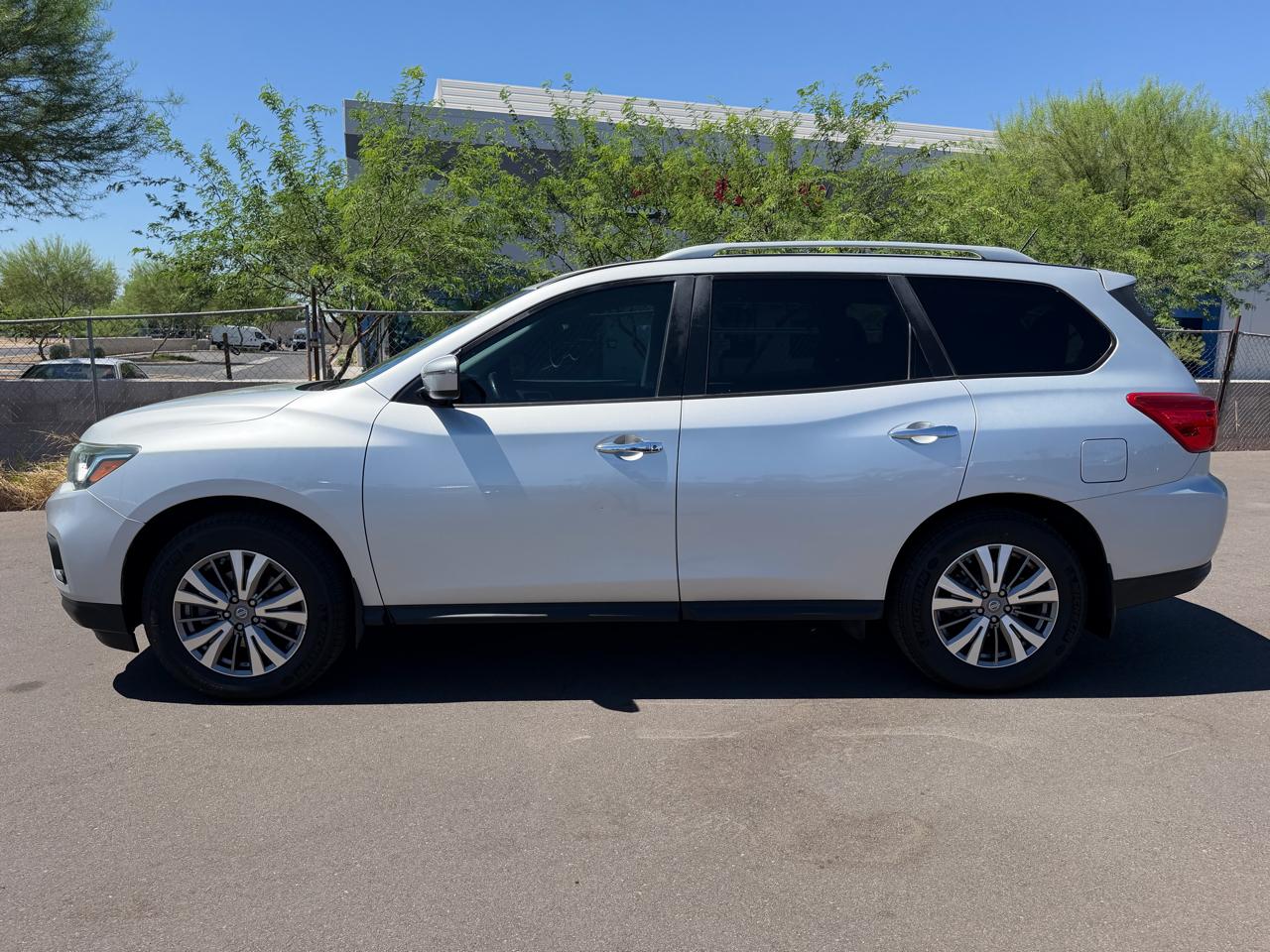 Nissan Pathfinder S 2WD 2018