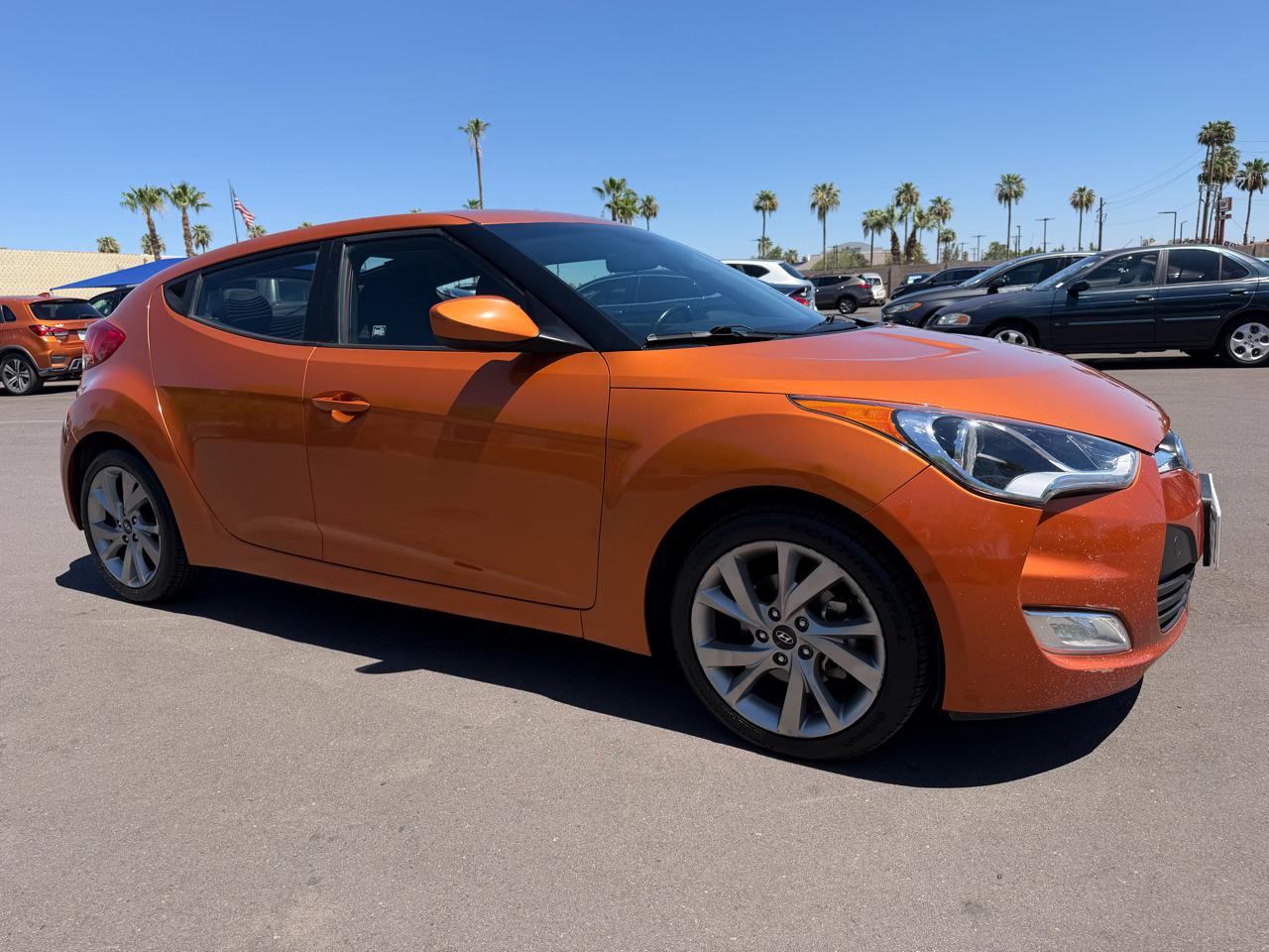 Hyundai Veloster Base 6MT 2017