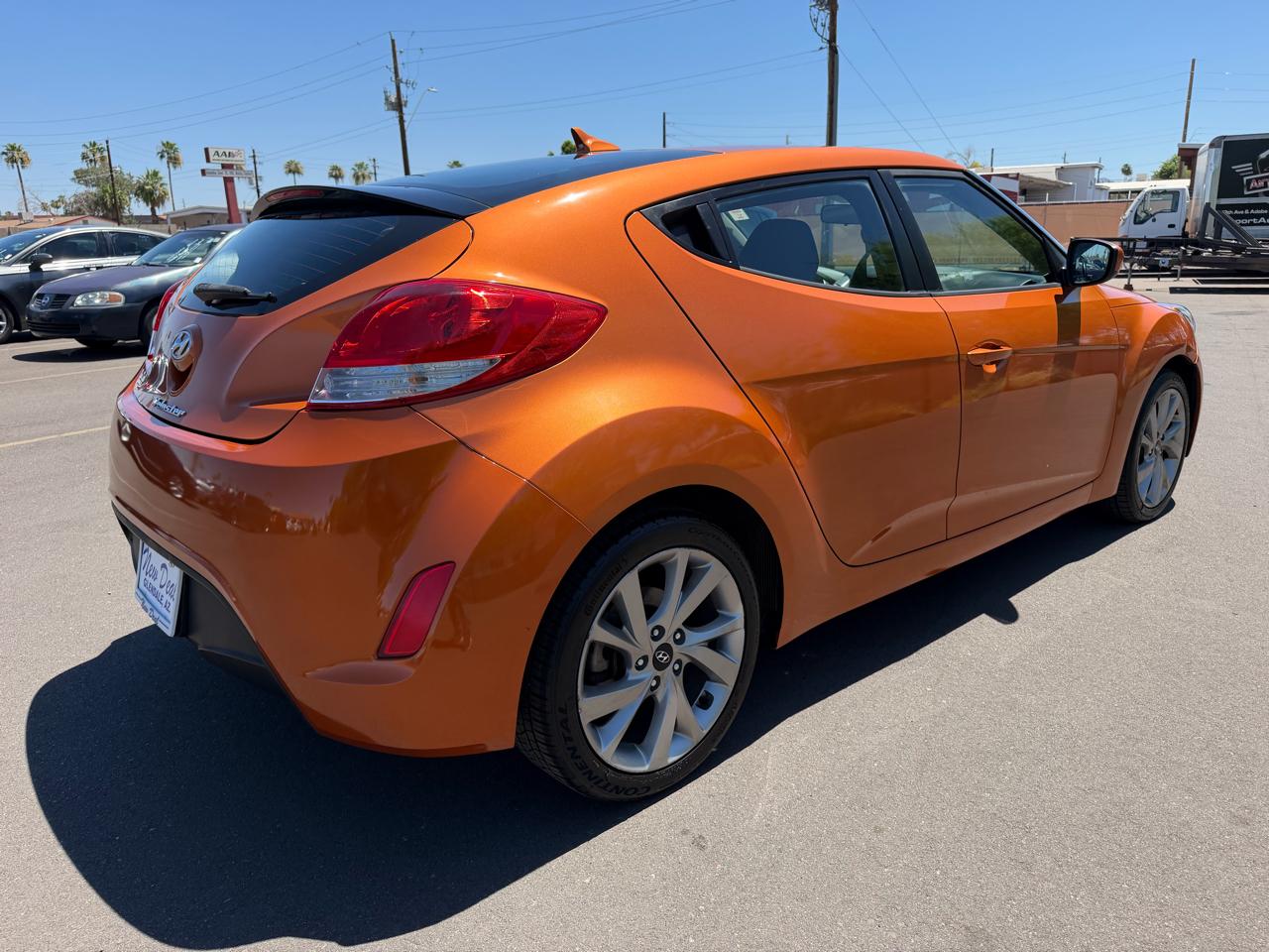 Hyundai Veloster Base 6MT 2017