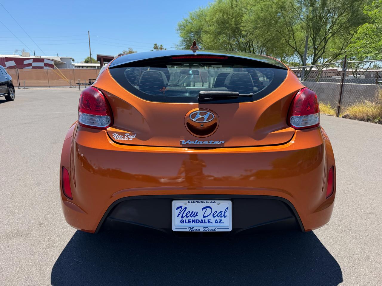 Hyundai Veloster Base 6MT 2017
