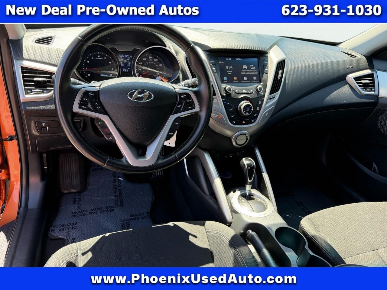Hyundai Veloster Base 6MT 2017