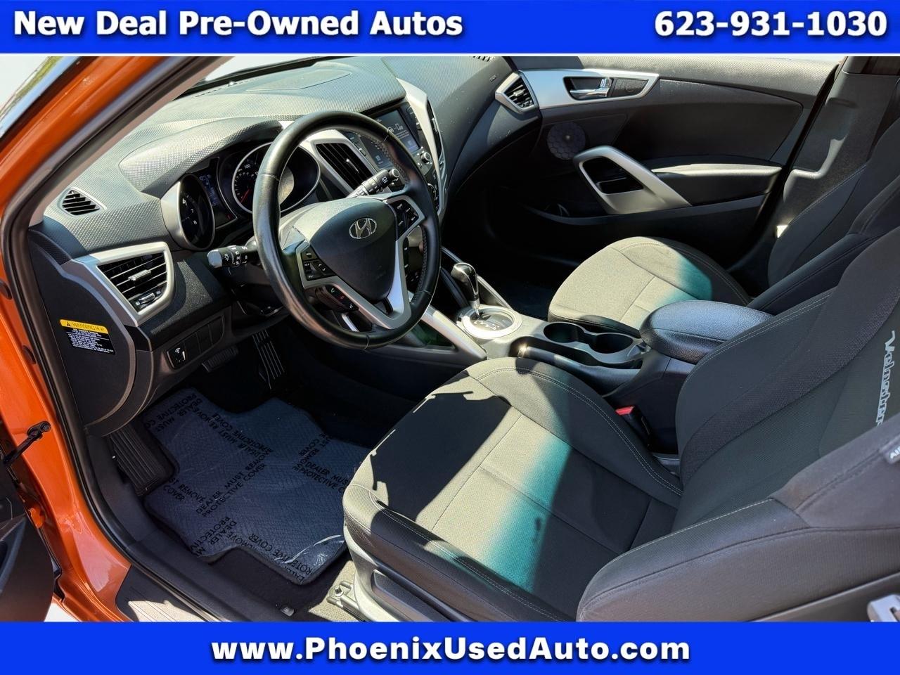 Hyundai Veloster Base 6MT 2017