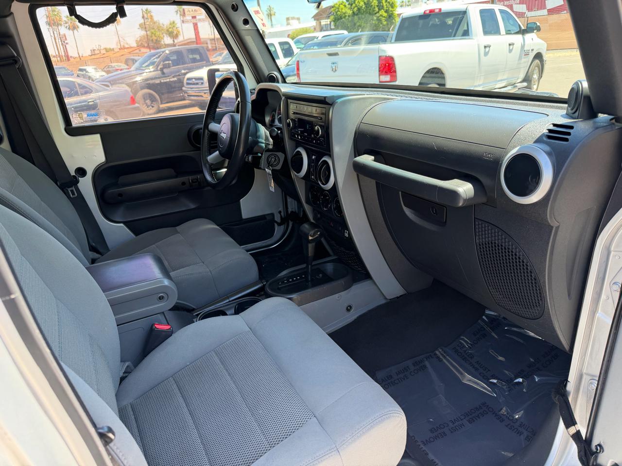 Jeep Wrangler Unlimited Sahara 4WD 2009