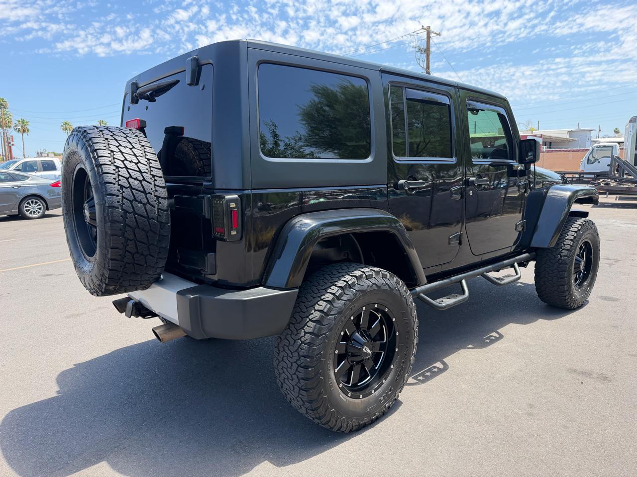 Jeep Wrangler Unlimited Sahara 4WD 2013