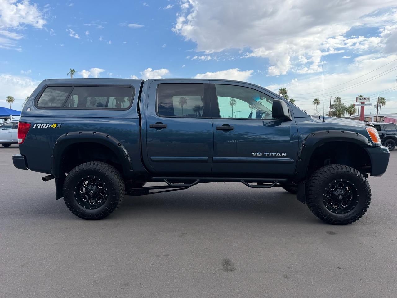 Nissan Titan S Crew Cab 4WD 2013