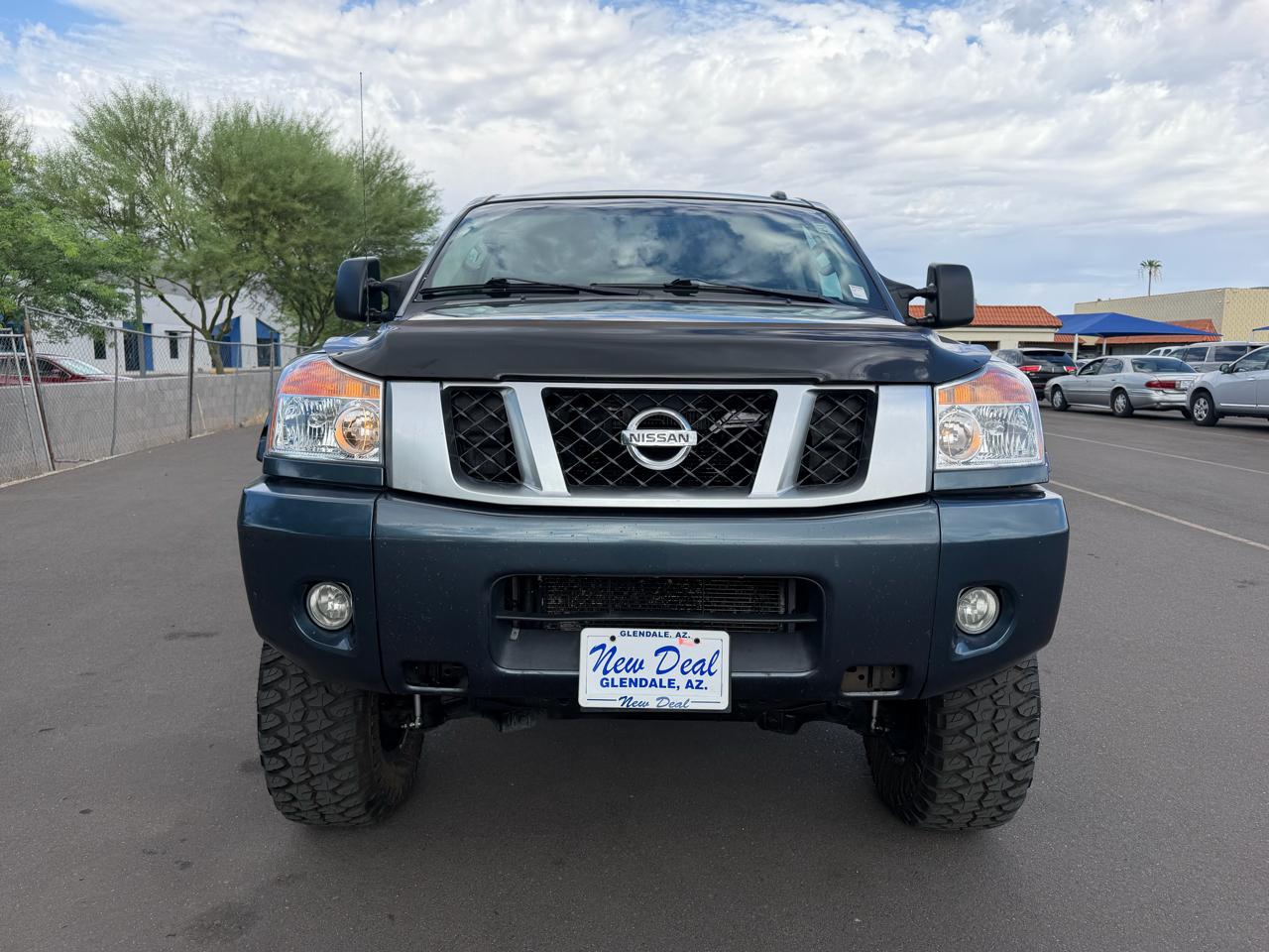 Nissan Titan S Crew Cab 4WD 2013
