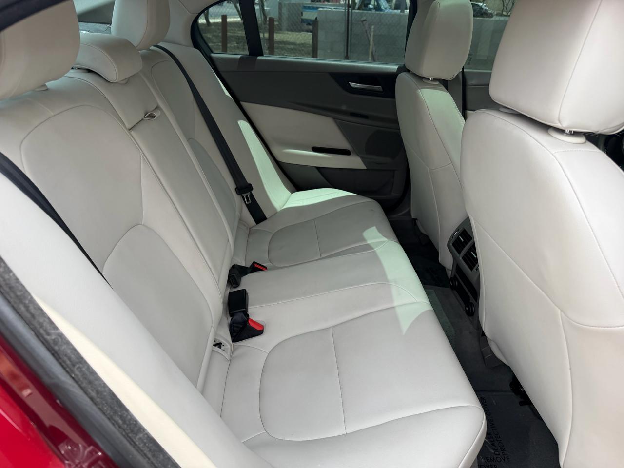 Jaguar XE 20d Premium 2017
