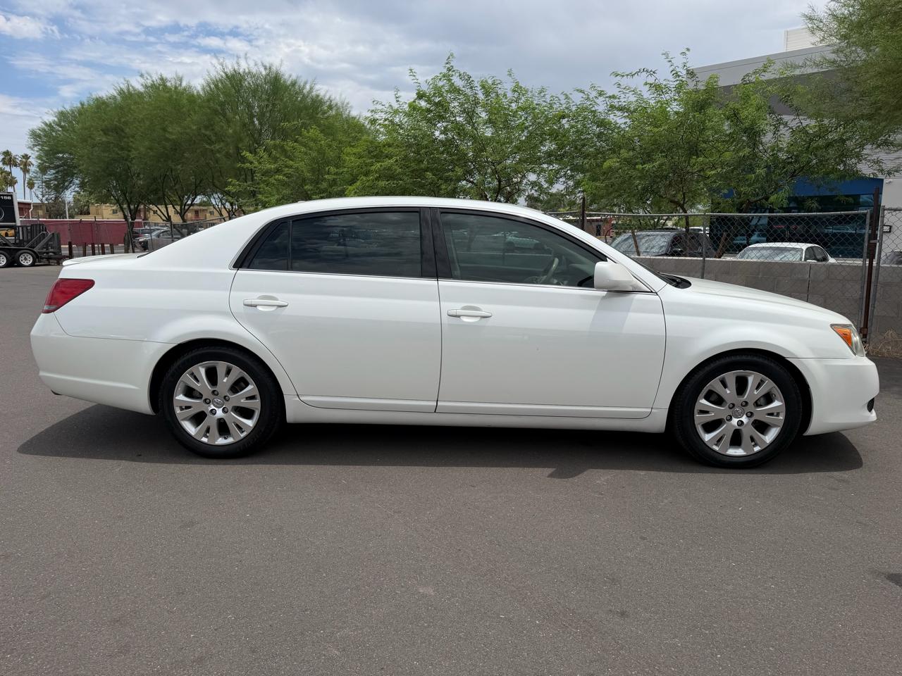 Toyota Avalon Limited 2009