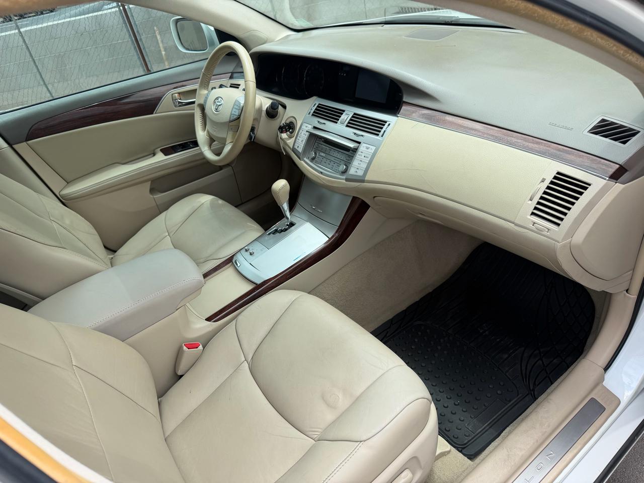 Toyota Avalon Limited 2009