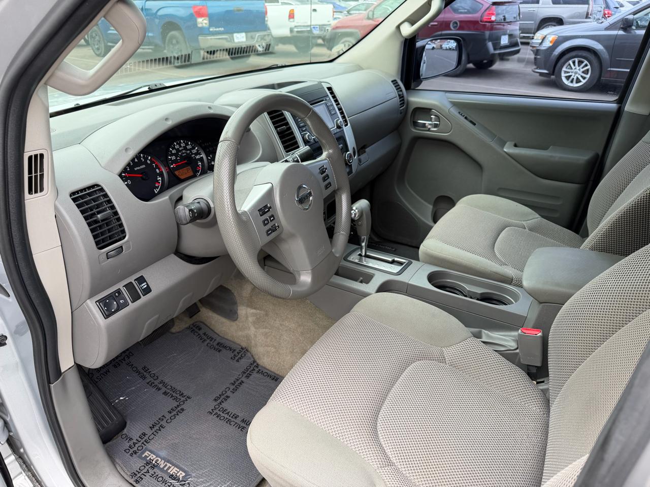 Nissan Frontier S Crew Cab 5AT 2WD 2016