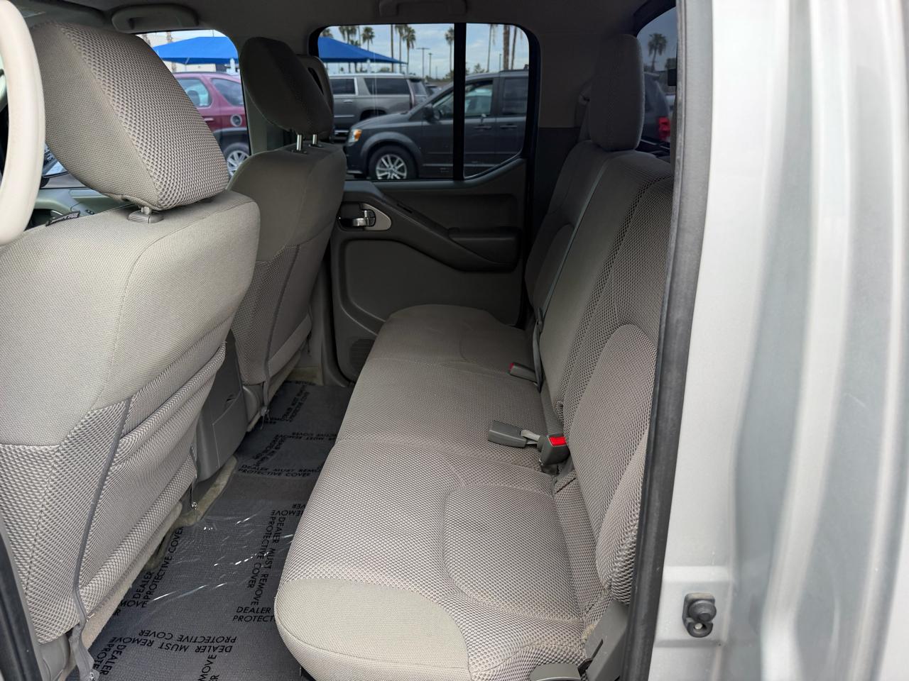 Nissan Frontier S Crew Cab 5AT 2WD 2016