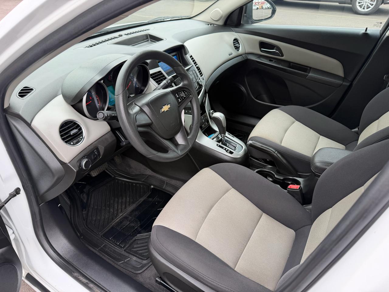 Chevrolet Cruze 2LS 2012