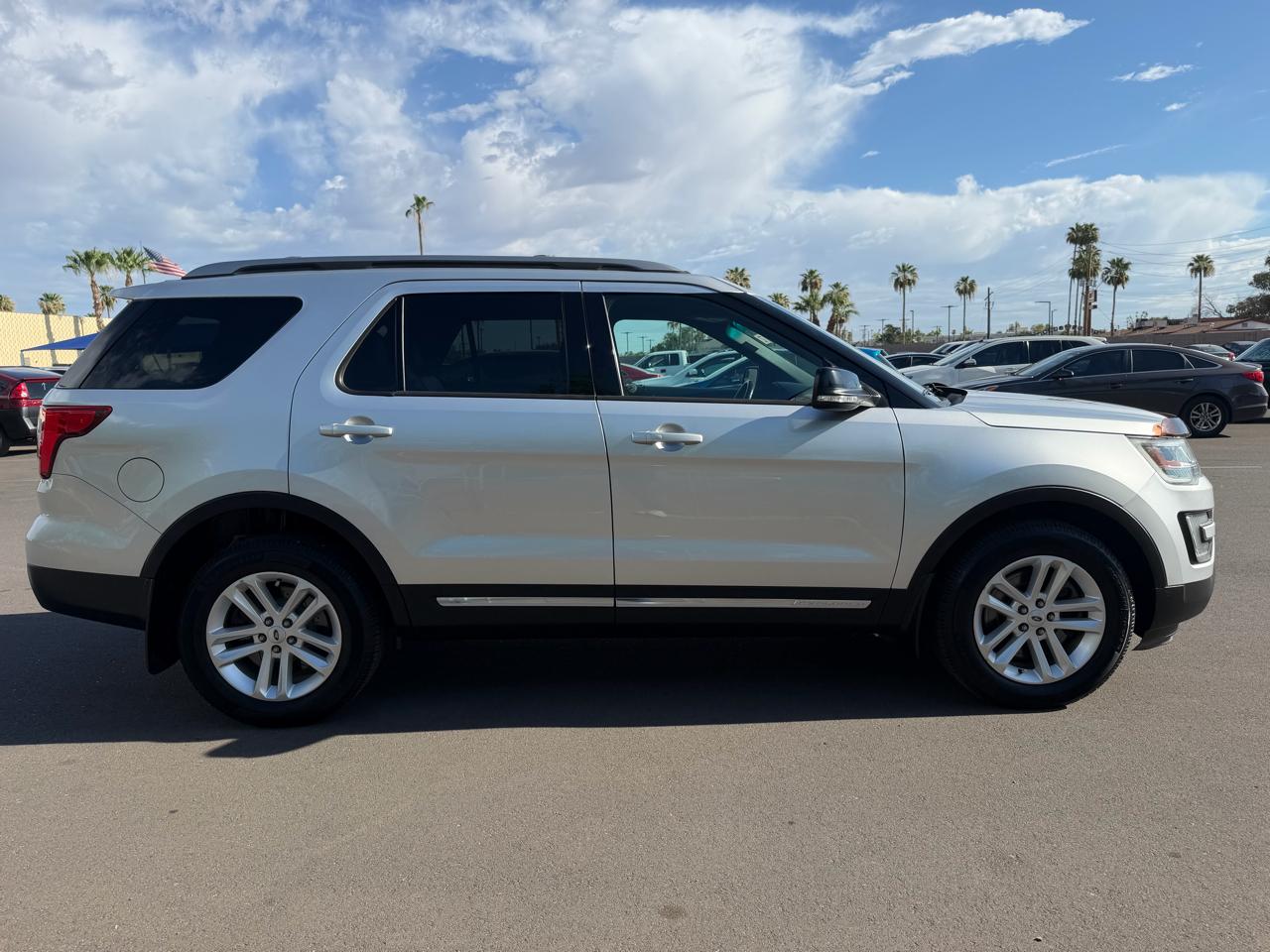 Ford Explorer 4dr XLT 2016