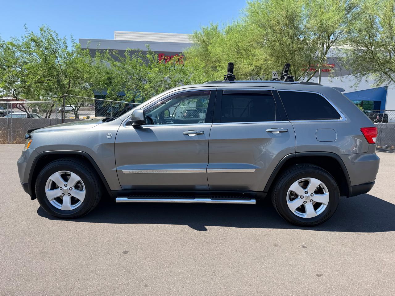 Jeep Grand Cherokee Laredo 4WD 2012