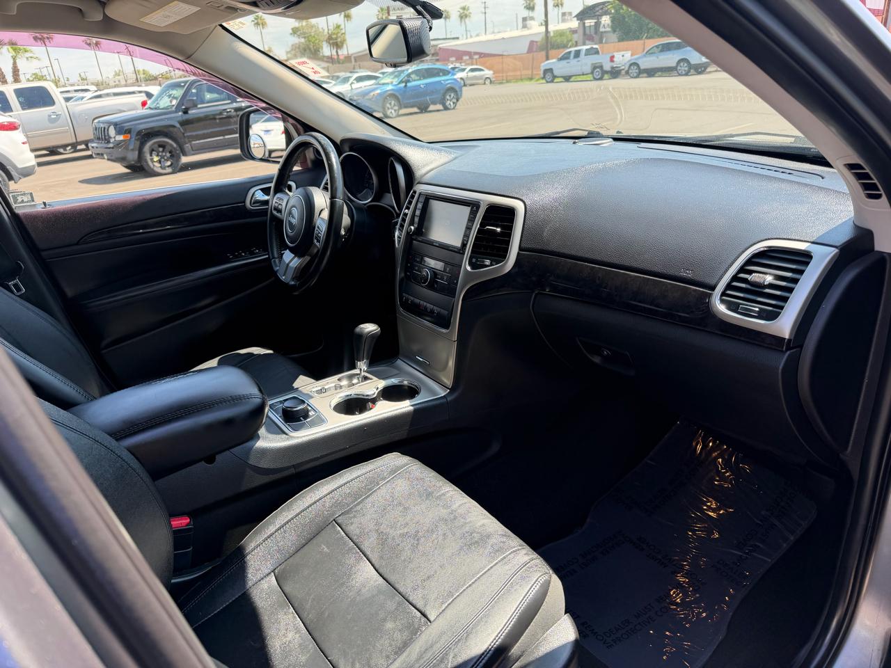Jeep Grand Cherokee Laredo 4WD 2012