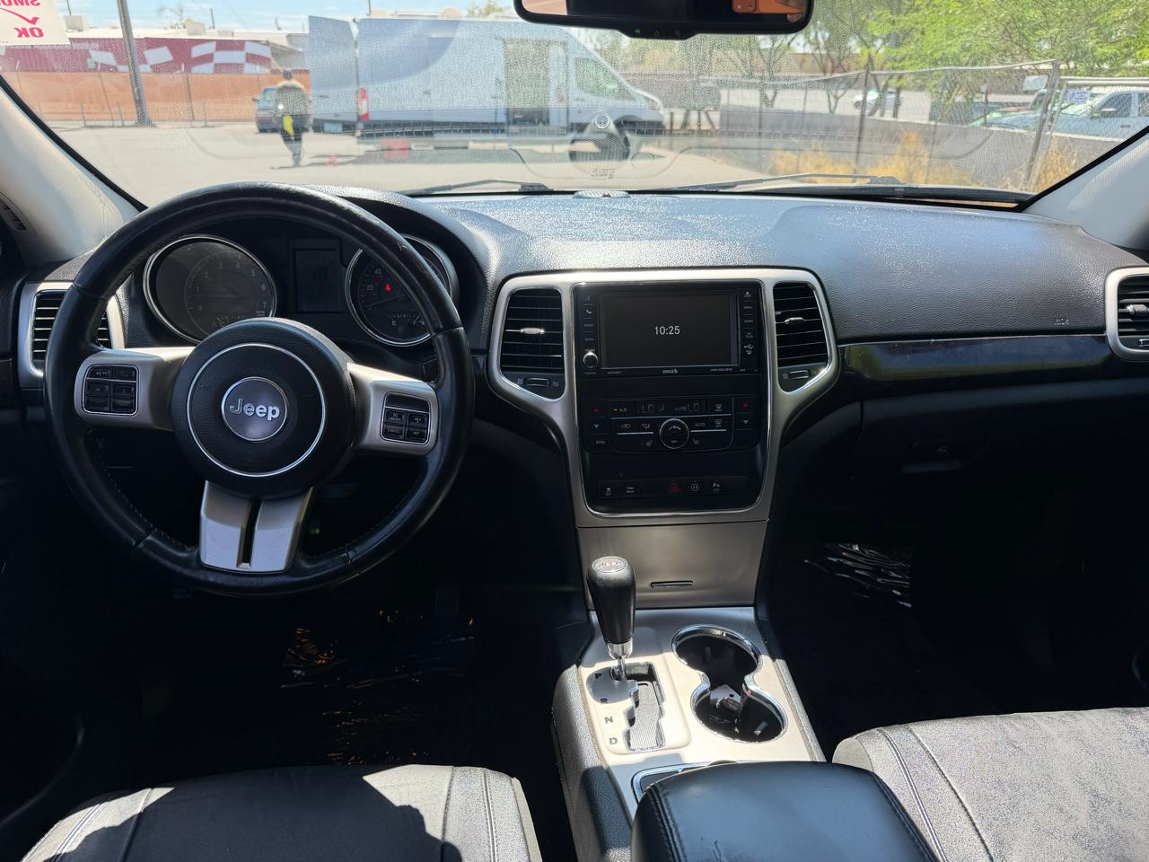 Jeep Grand Cherokee Laredo 4WD 2012