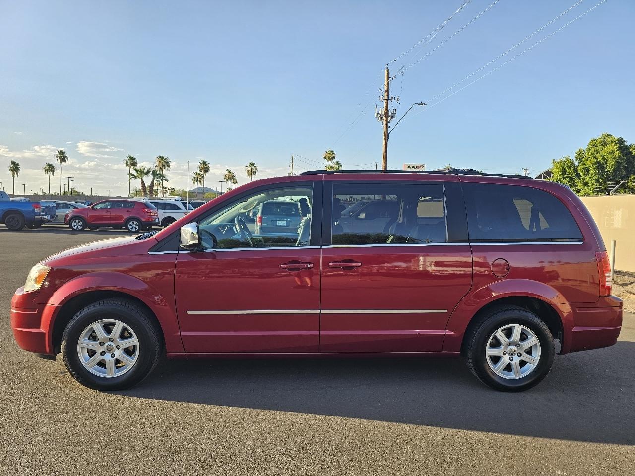 Chrysler Town & Country Touring Plus 2010