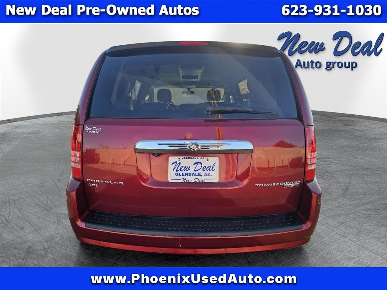 Chrysler Town & Country Touring Plus 2010