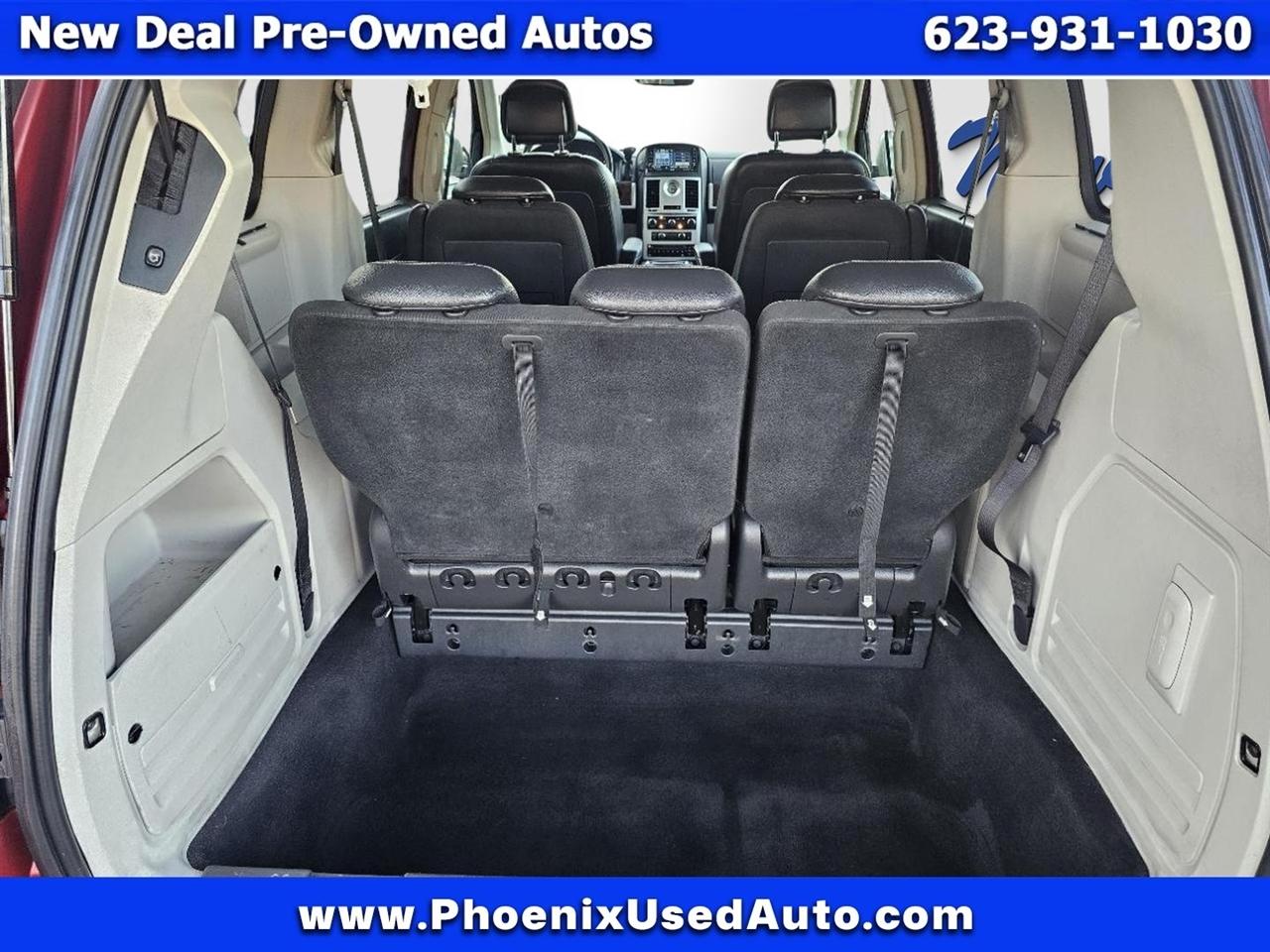 Chrysler Town & Country Touring Plus 2010