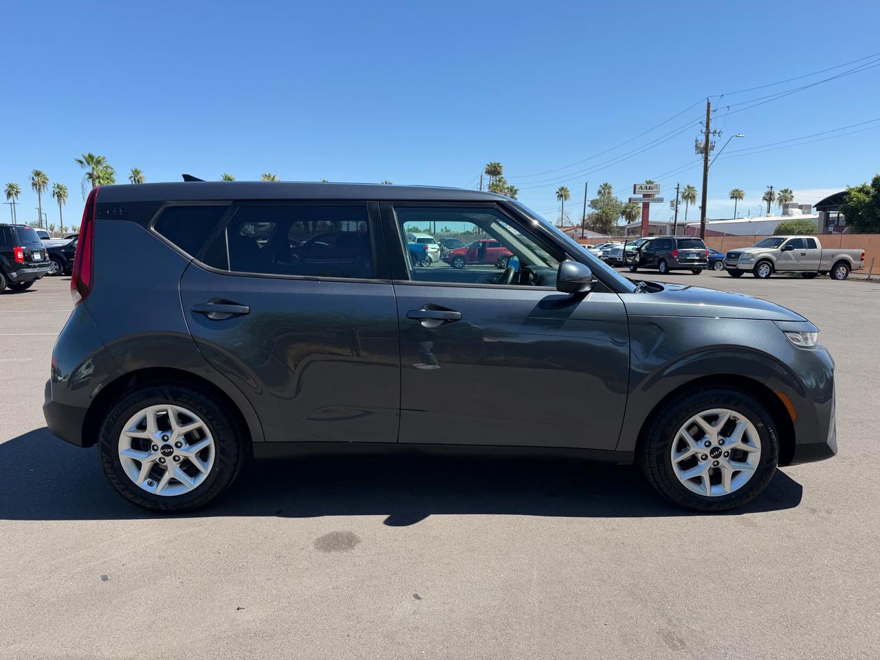 Kia Soul LX CVT 2022