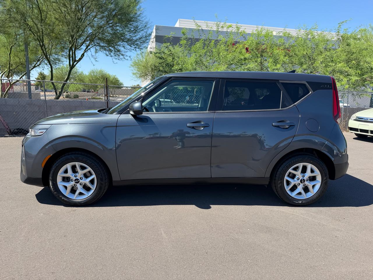 Kia Soul LX CVT 2022