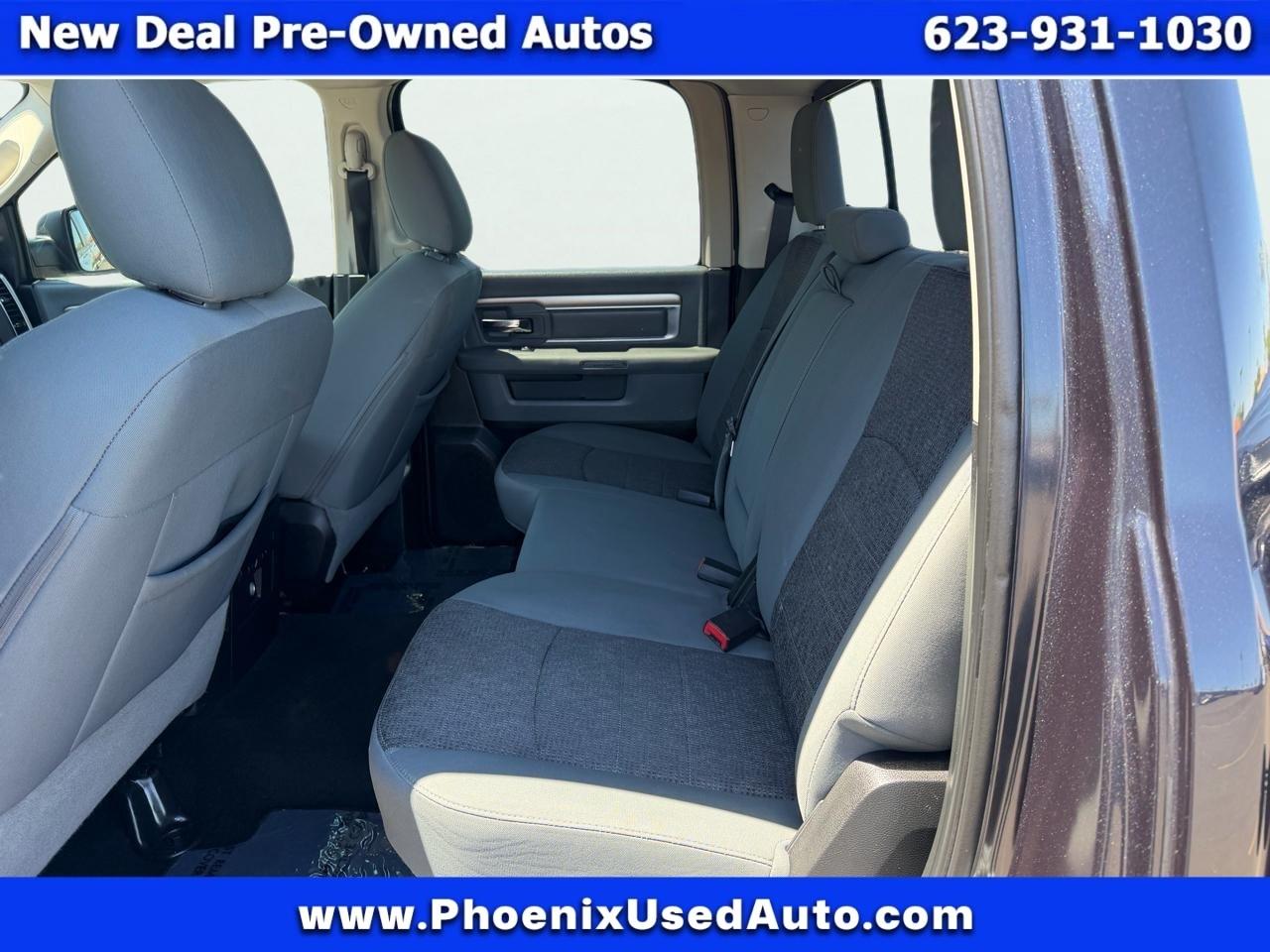 RAM 1500 4WD Crew Cab 149" Lone Star 2015