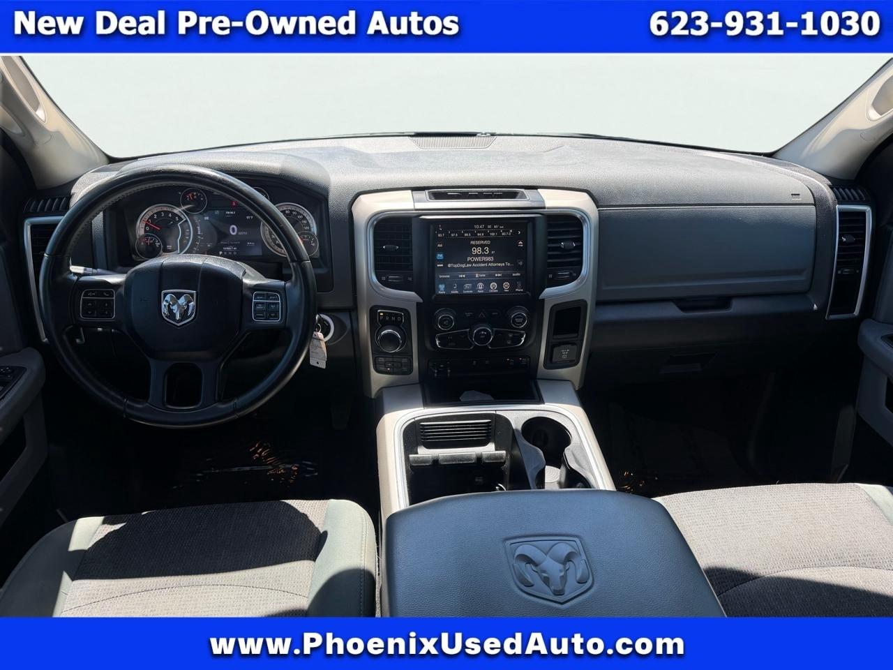 RAM 1500 4WD Crew Cab 149" Lone Star 2015