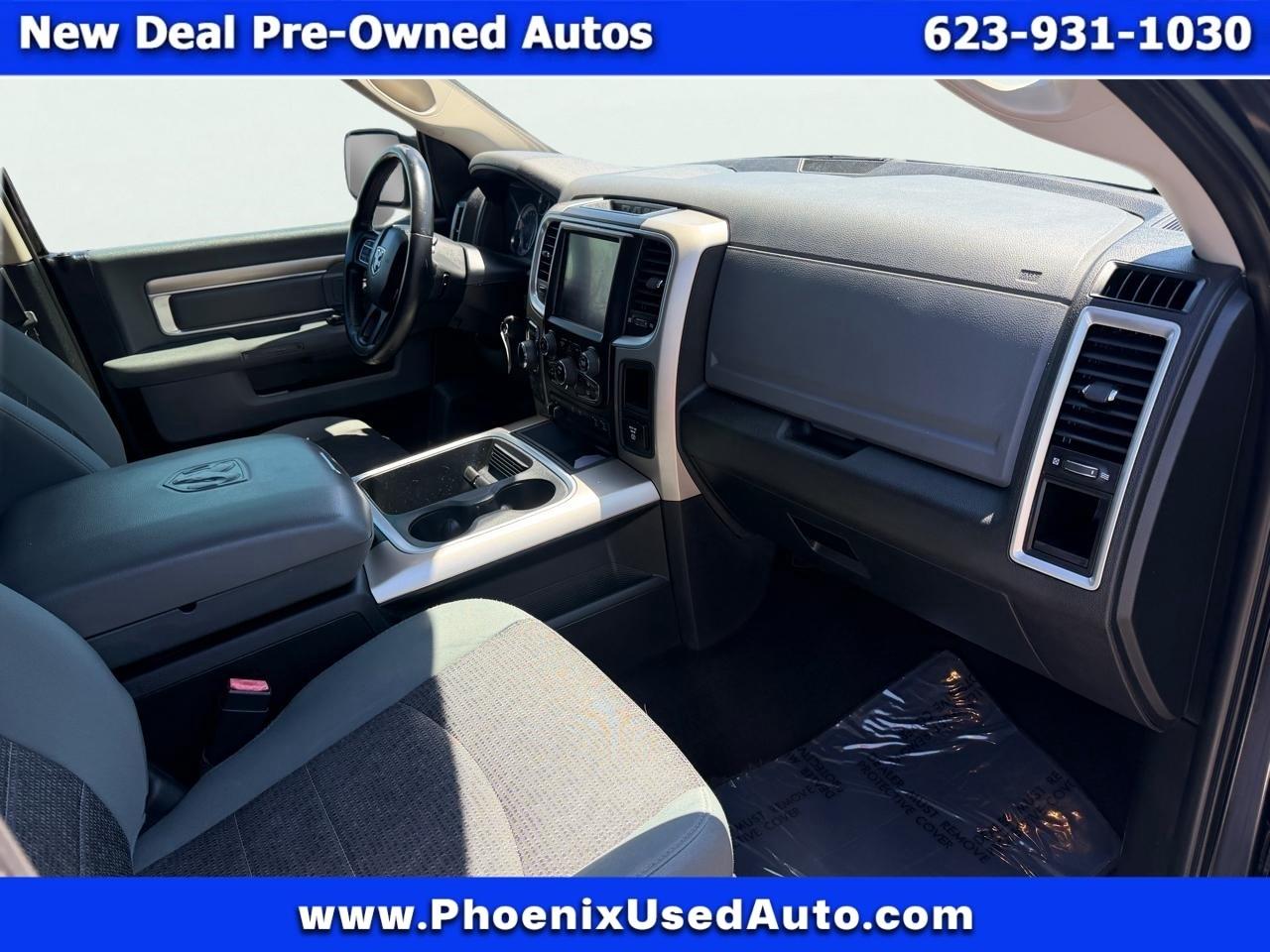 RAM 1500 4WD Crew Cab 149" Lone Star 2015