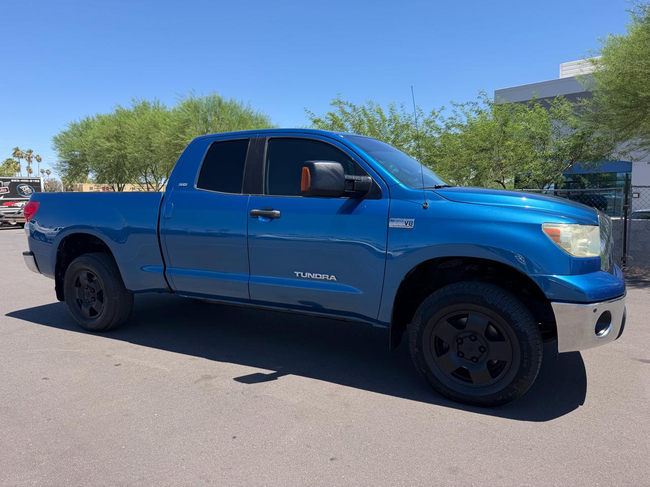 Toyota Tundra 2WD CrewMax 145.7" 5.7L SR5 (Natl) 2008