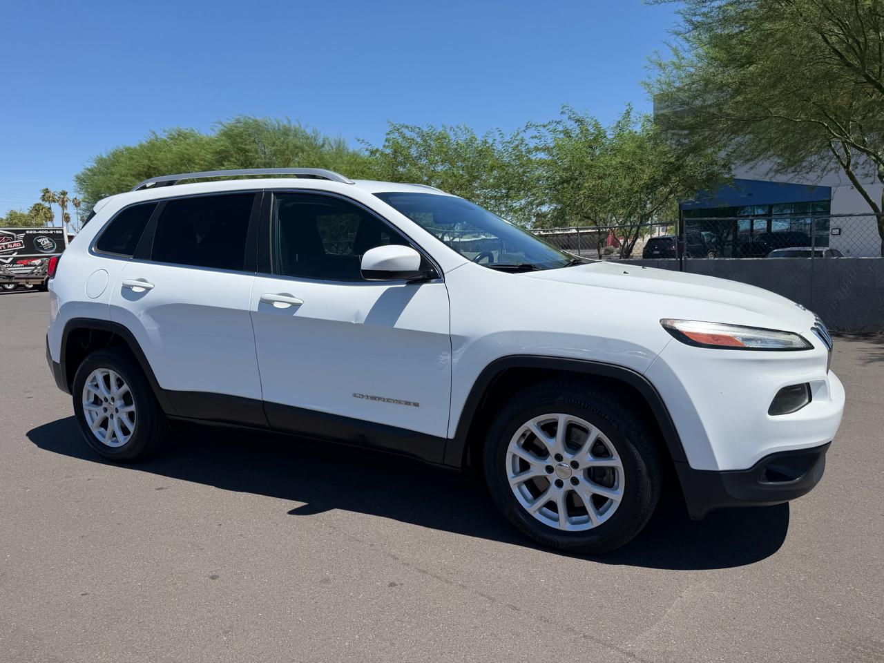 Jeep Cherokee Latitude FWD 2016